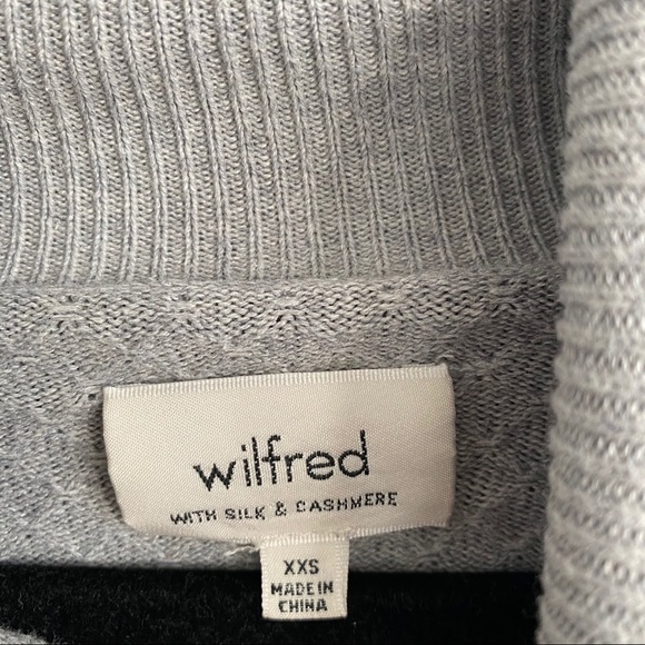 Aritzia Wilfred Grey Turtleneck - Picture 4 of 6